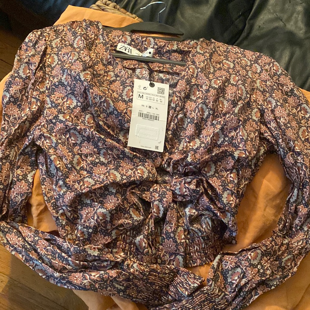 Zara Floral Cropped To BrandNew